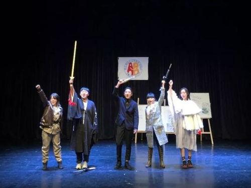 英文搞笑话剧,Laughter Unleashed: A Gag-Filled Summary of the Hilarious English Comedy Play  第3张